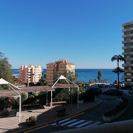 Estudio Terraza Vista Mar Parking Gratuito Piscinas Benalmádena Buitenkant foto