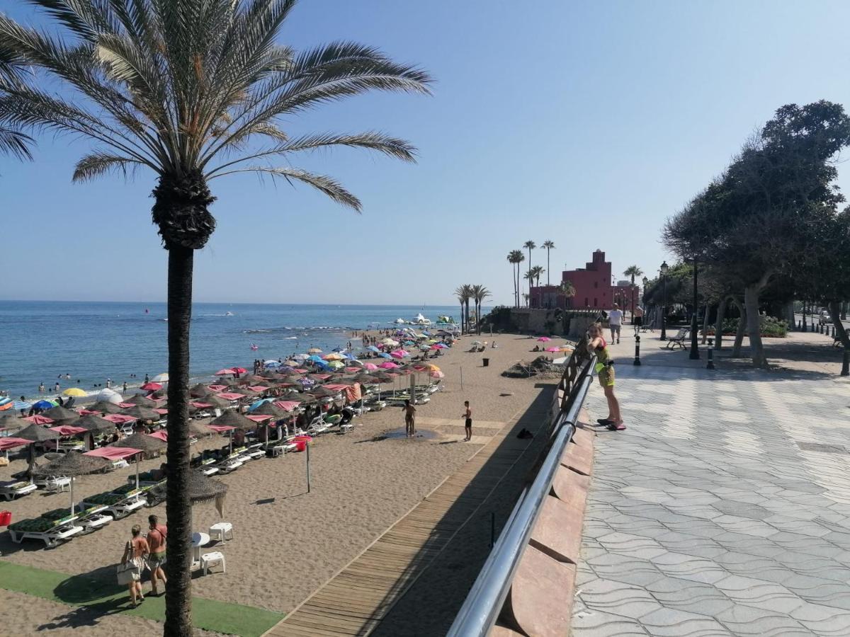 Estudio Terraza Vista Mar Parking Gratuito Piscinas Benalmádena Buitenkant foto